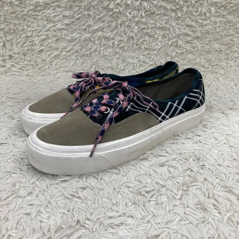 [270] VANS 반스 어센틱 스니커즈