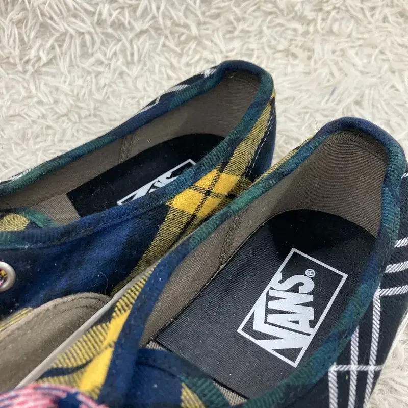 [270] VANS 반스 어센틱 스니커즈