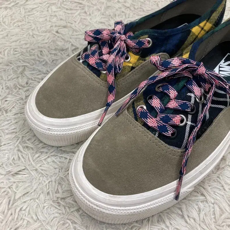 [270] VANS 반스 어센틱 스니커즈