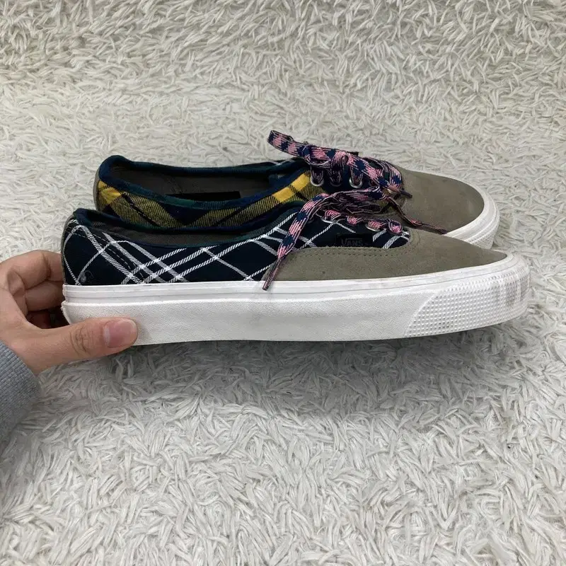 [270] VANS 반스 어센틱 스니커즈