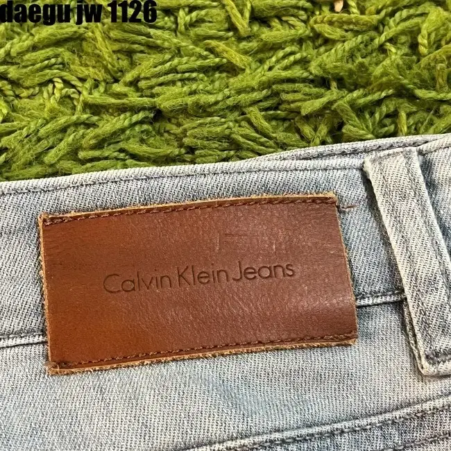 32/32 CALVIN KLEIN PANTS 캘빈클라인 청바지