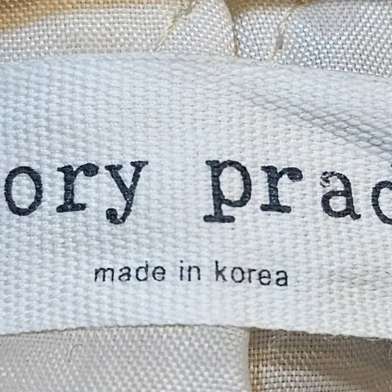 [새상품급] Story prada 스토리프라다 코트 77~88사이즈 아이