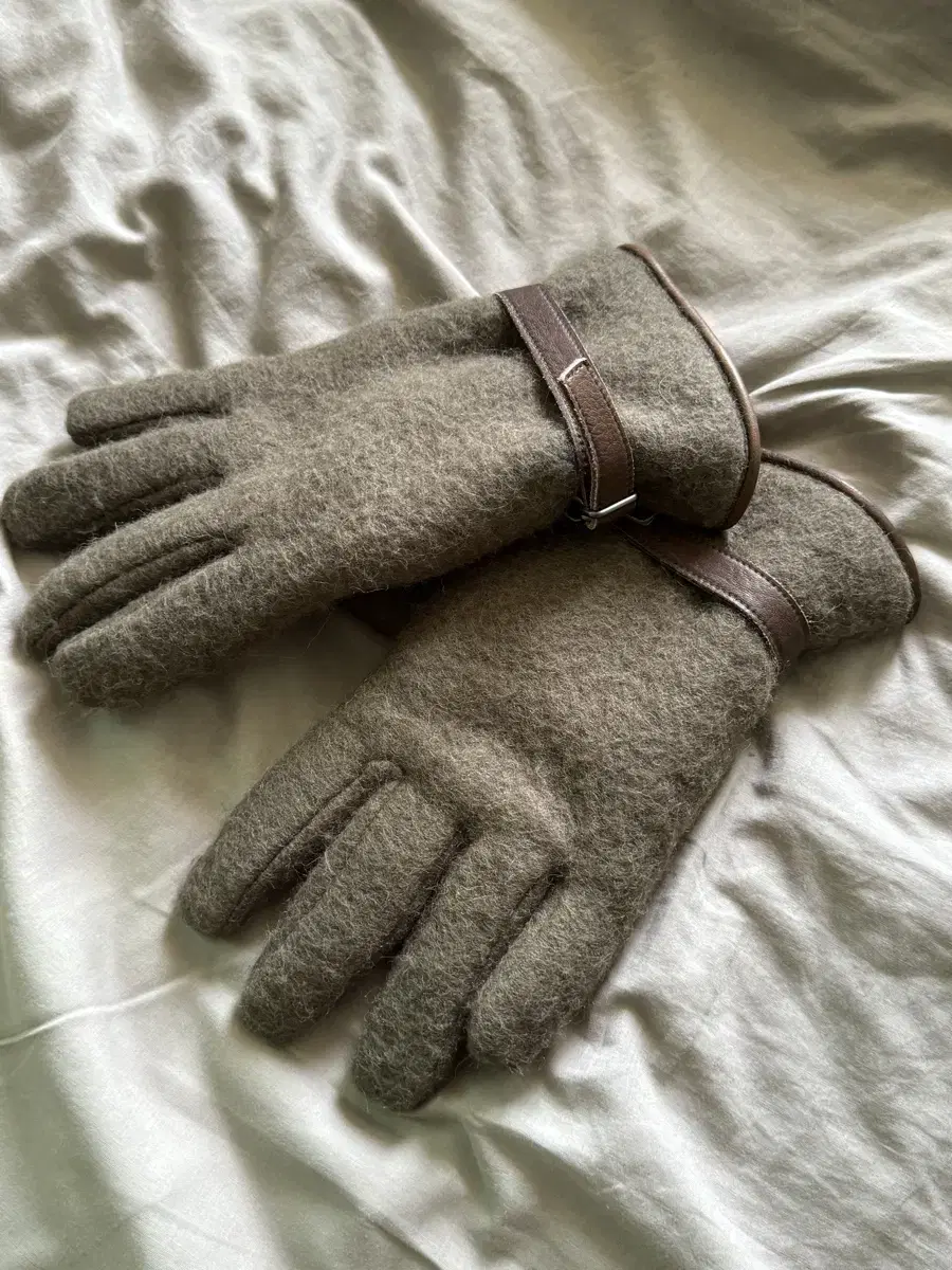 Aurari Auralee Brushed Wool Alpaca Gloves 23FW