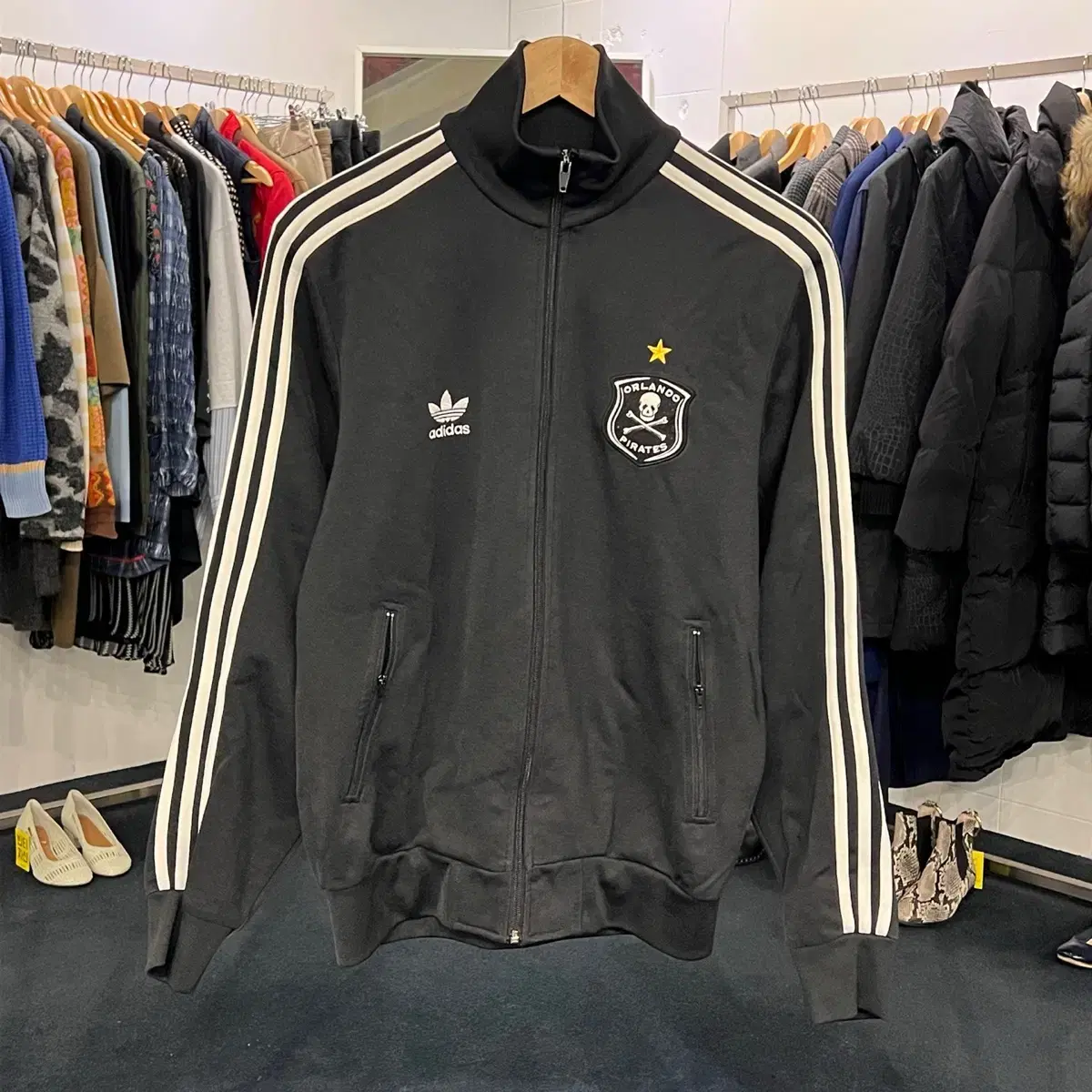 [TAPO] [100] Adidas Orlando Pirates Tracktop Jersey Jacket