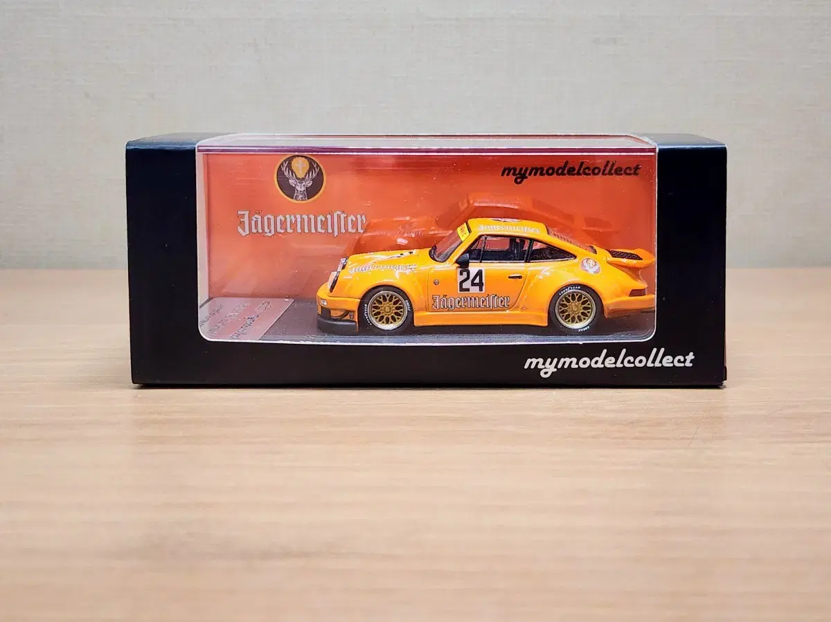 1:64 Die-Cast Porsche 930 RWB