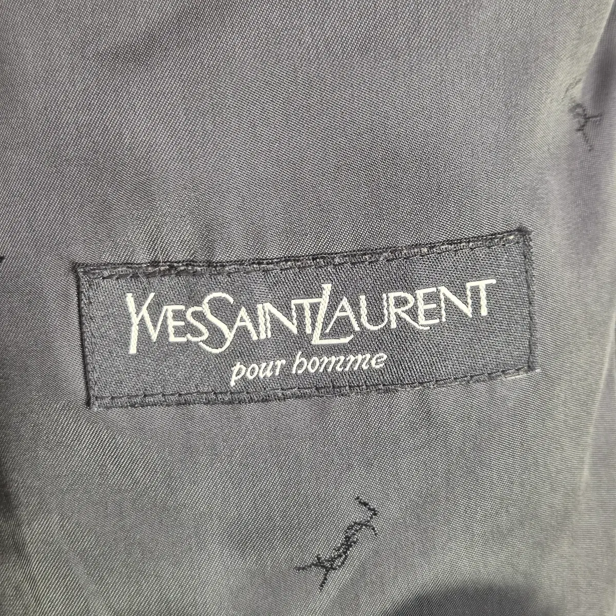 [105-110] YSL 입생로랑 블랙 울 캐시미어 코트