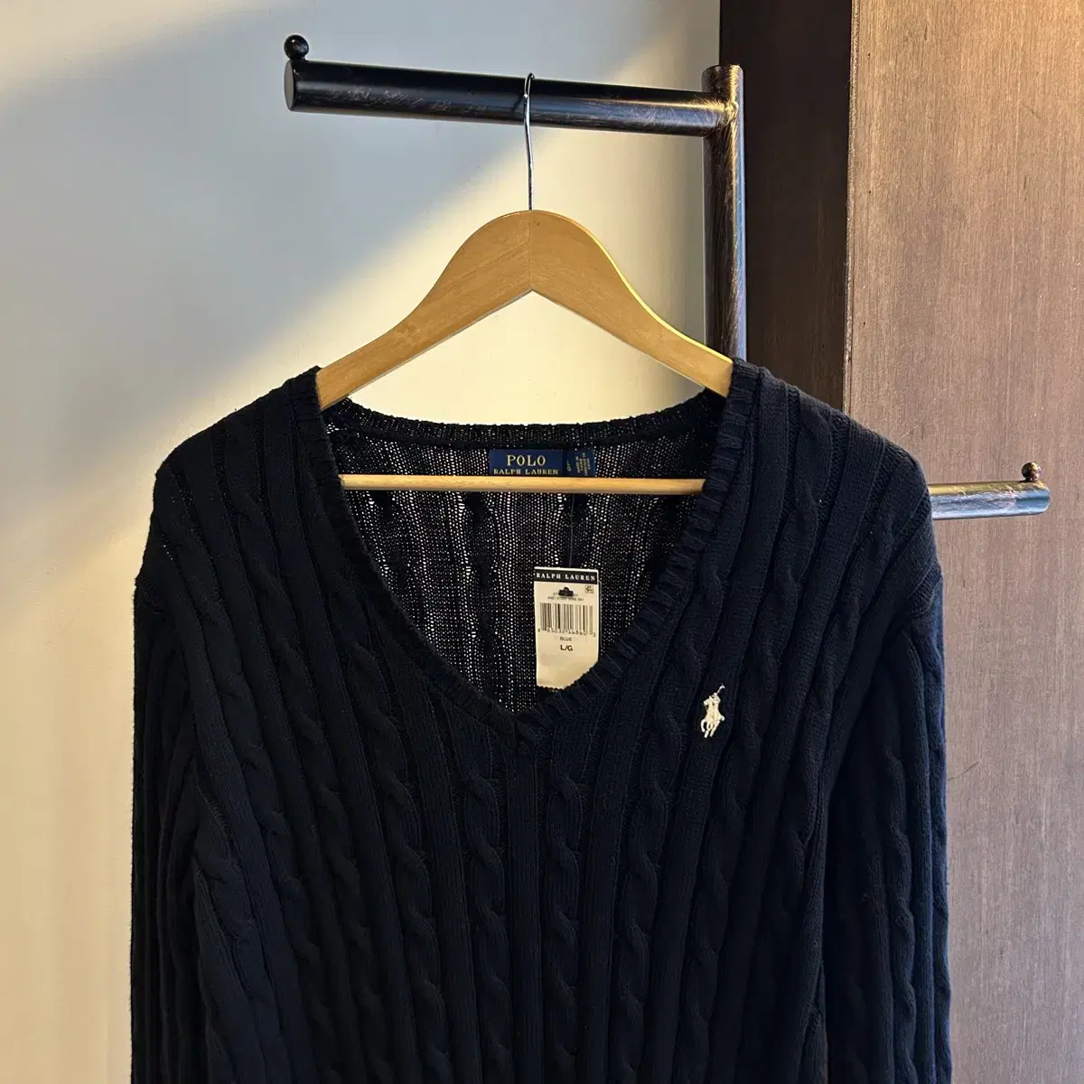 12744 - Polo Ralph Lauren Navy Cable V-Neck Knit