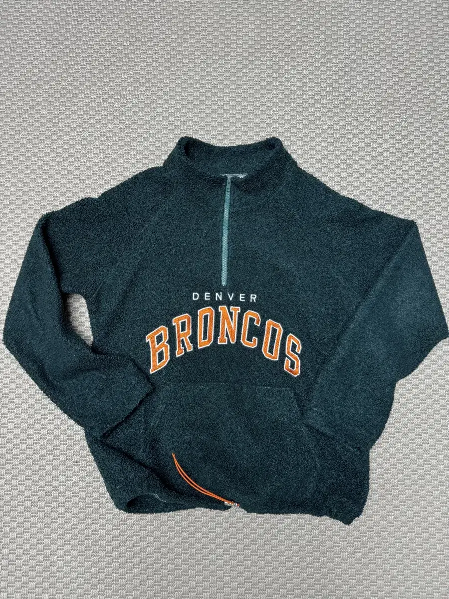 Vintage Zip-Up Pullover Hoodie