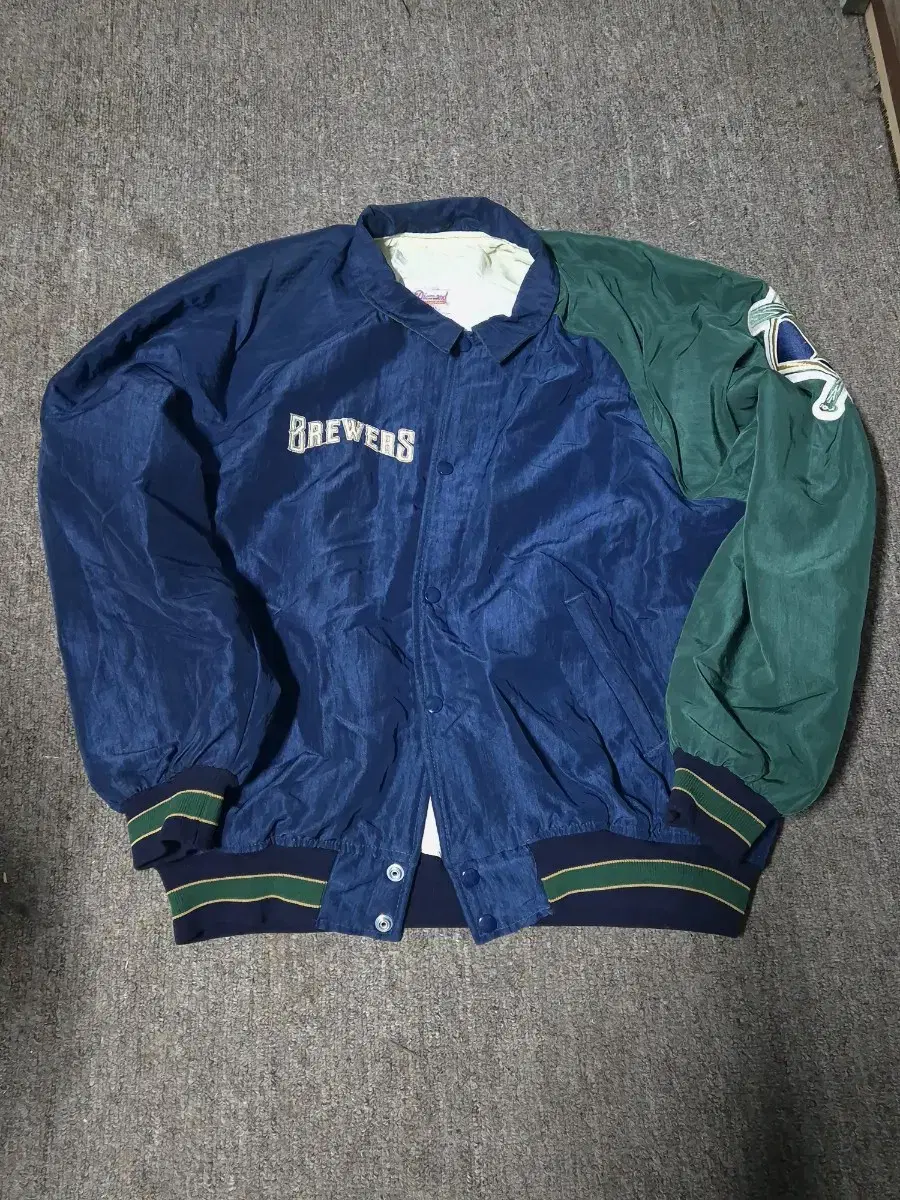 80s MLB Starter MADE IN USA Milwaukee Brewers Quilted Jacket