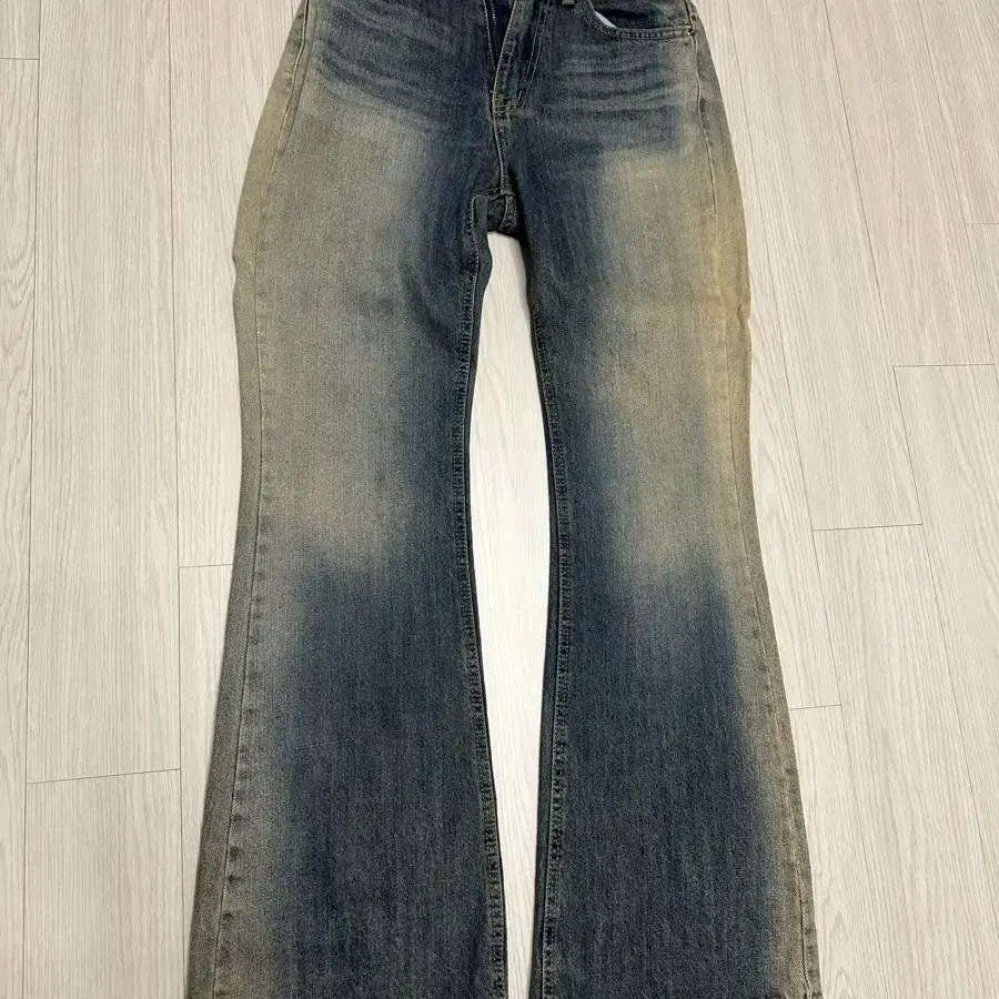 페인티드우드 Vintage bootscut denim 중청데님바지