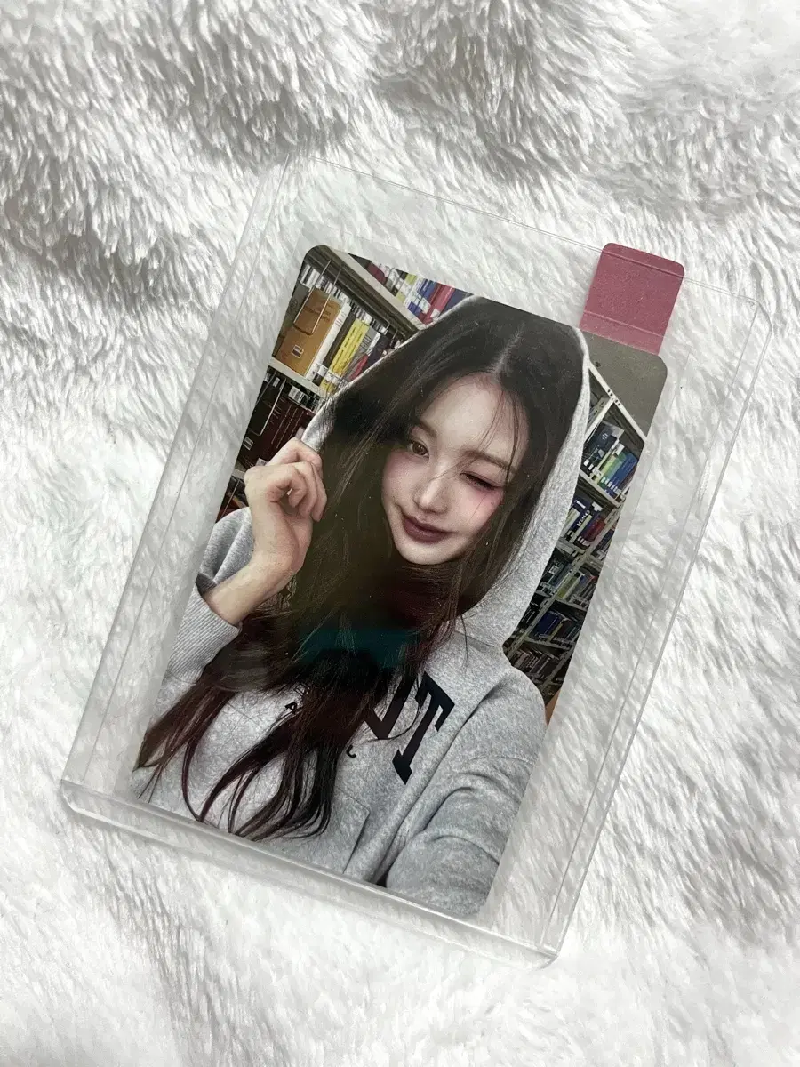 Ive jang wonyoung Tommy jeans Tommy jeans Hooded photocard wts