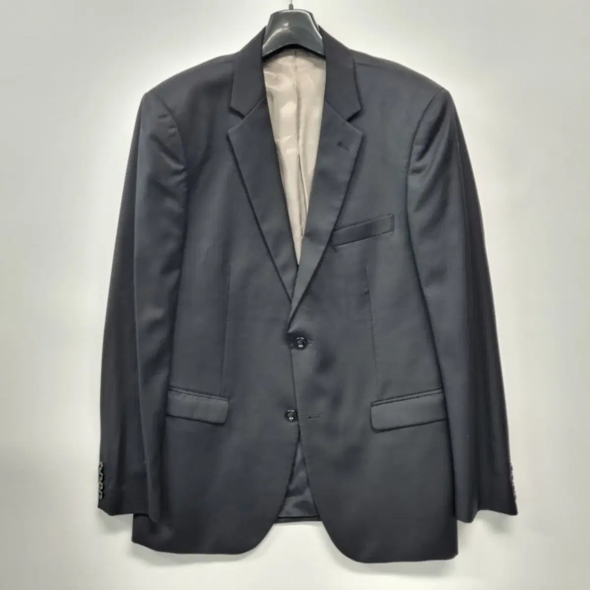 1104- Men's DKNY suit tops . Ma's jackets, suit tops