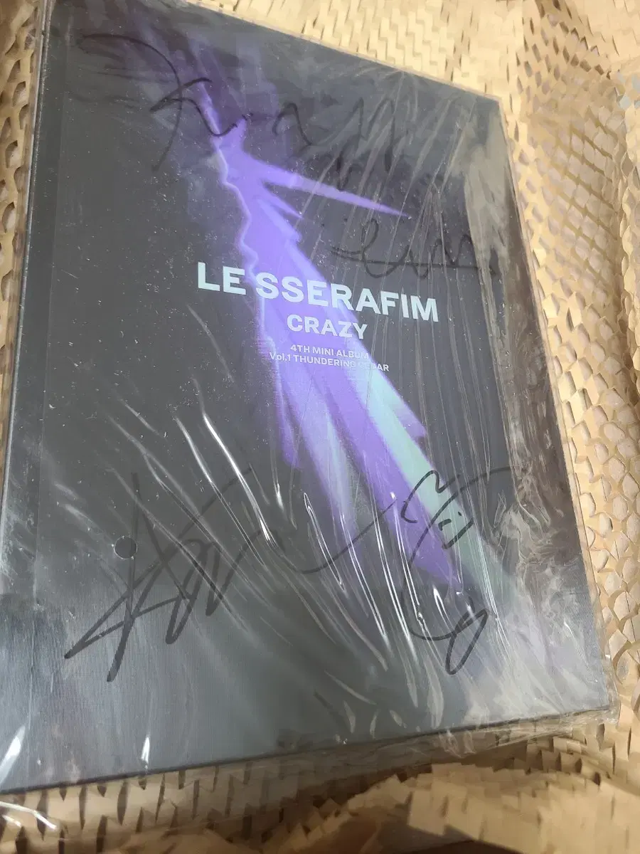 le sserafim CRAZY handwritten signature album unsealed