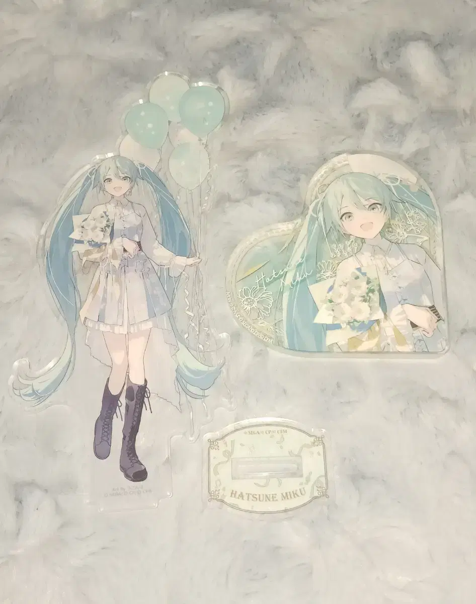 Pseudo Hatsune Miku 4th Anniversary acrylic heart acrylic blocks in bulk