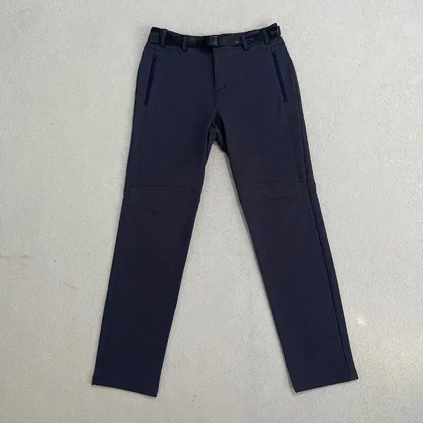 32 Beanpole outdoor trouser bottoms B.3218