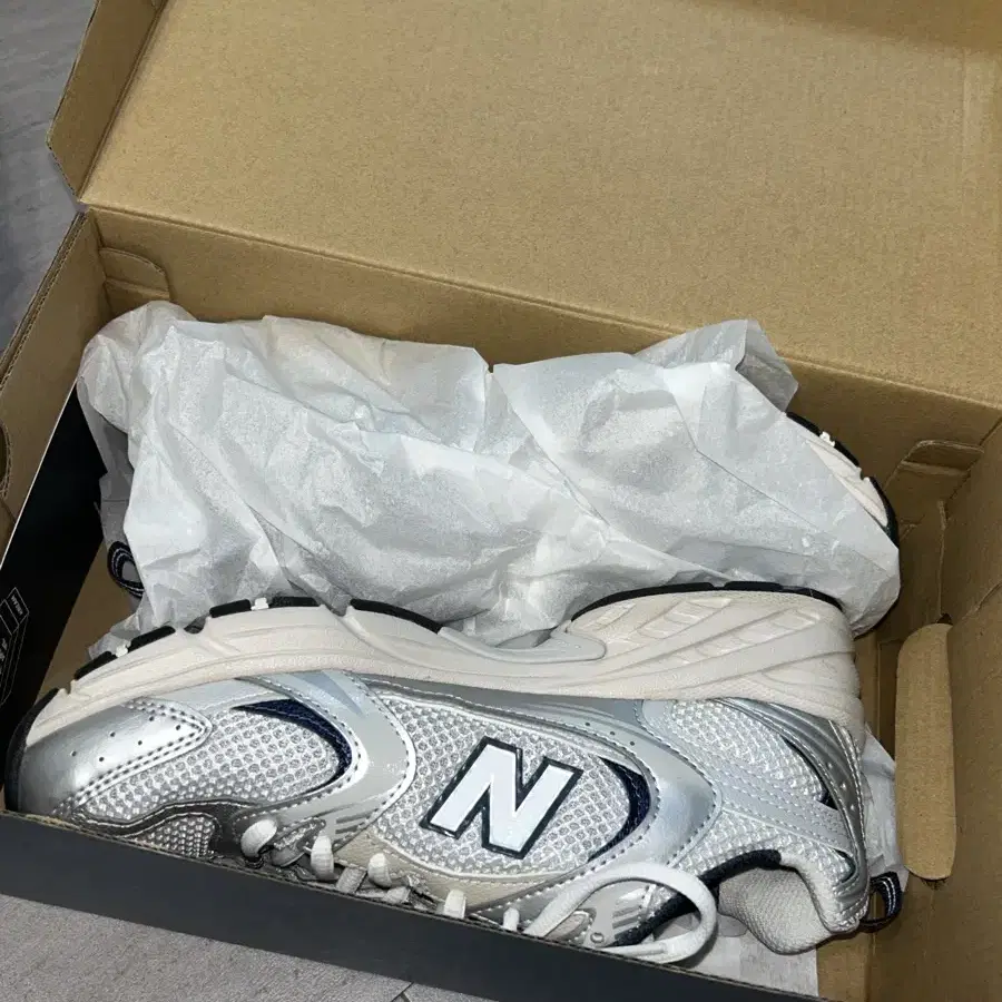 뉴발란스 530 스틸그레이 (New Balance 530) 240 사이즈