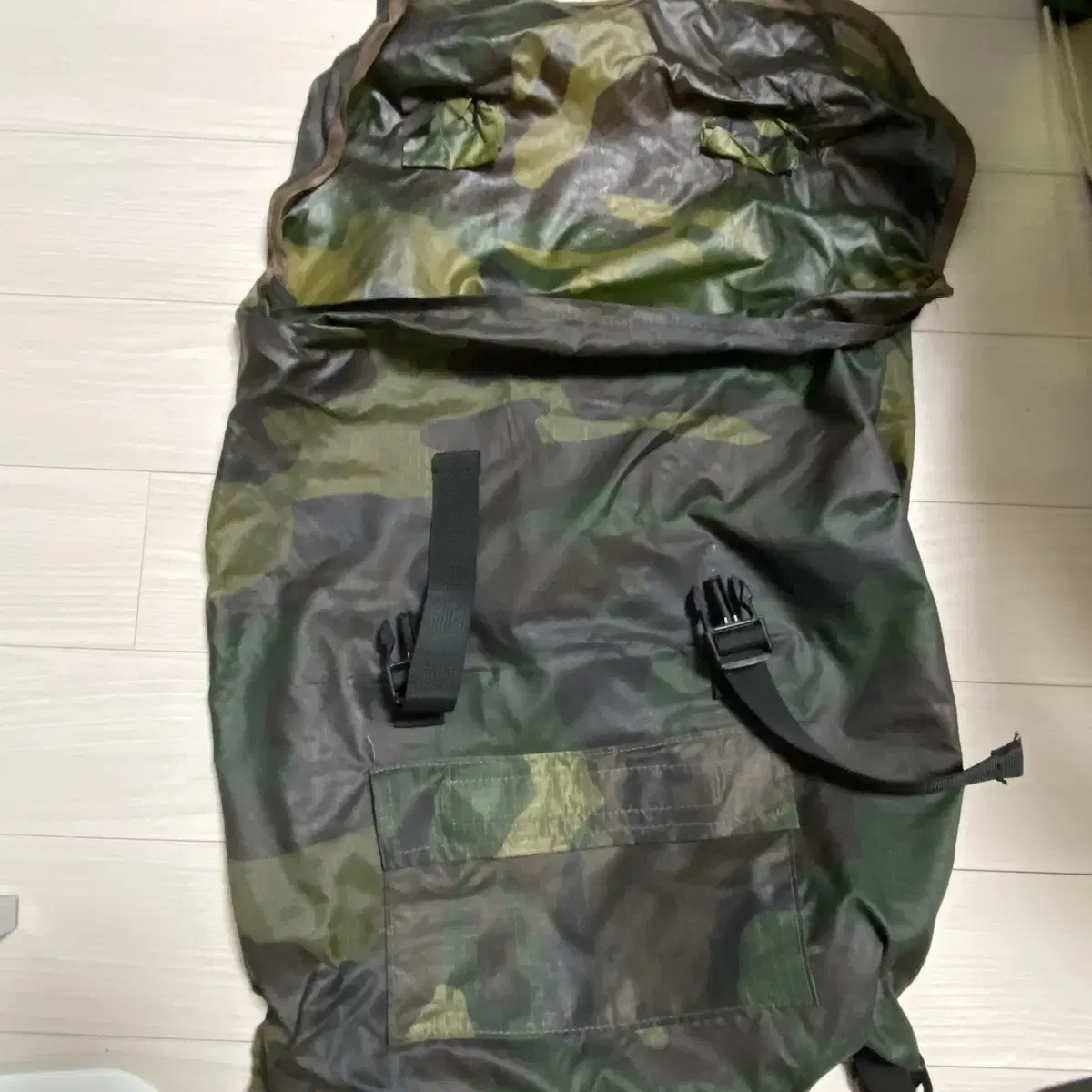 우드랜드 팝업 텐트(WOODLAND POP-UP TENT) 팝니다.