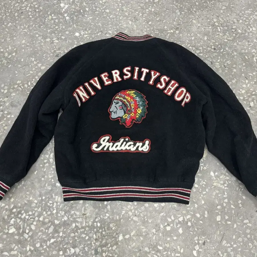 [L] UNIVERSITY SHOP 90s 인디언 울바시티