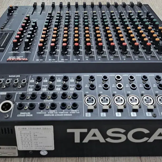 TASCAM 믹서기 M-1016