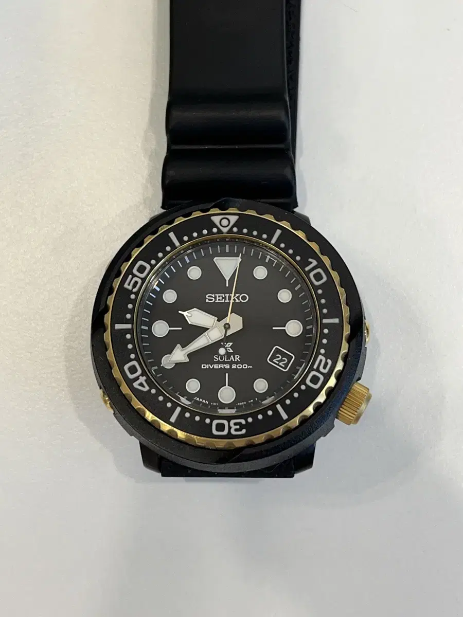 Seiko Tuna solar Quartz SNE498