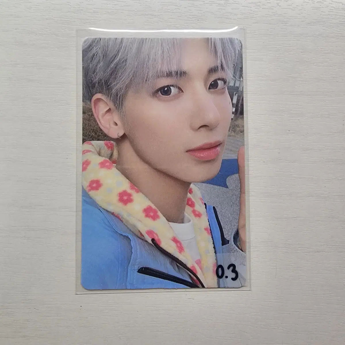 Tomorrow X Together Freeze Boy Version Taehyun Photo Card sells.