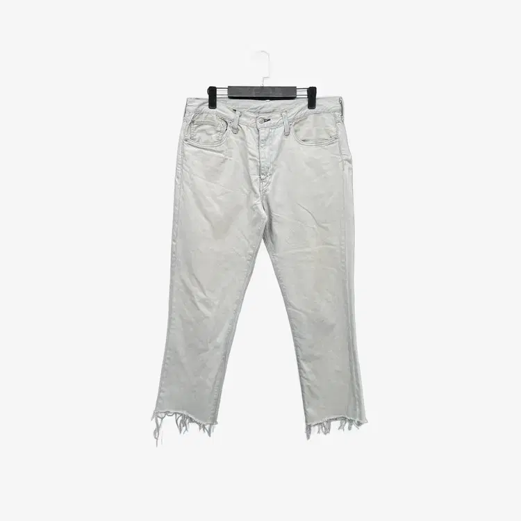 (92) Levi's Men's Hem Cut White Denim Pants