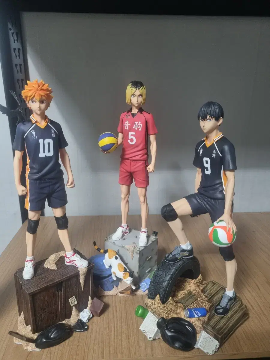 Hikari haikyuu Sells 3 resins in bulk