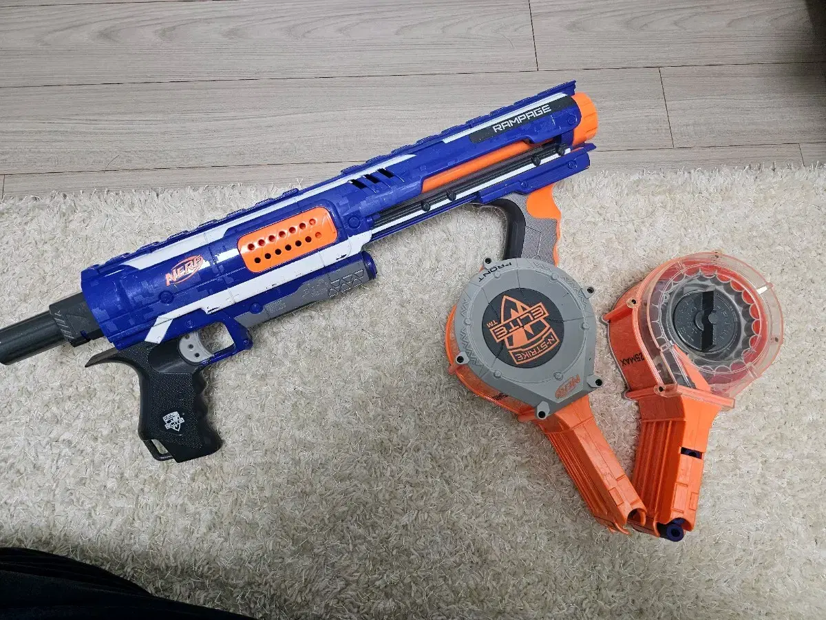 Nerf guns rampage toy guns for sale!