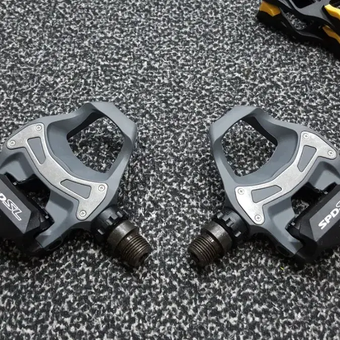 (새제품)SHIMANO 시마노 PD-R550 로드클릿페달/클릿