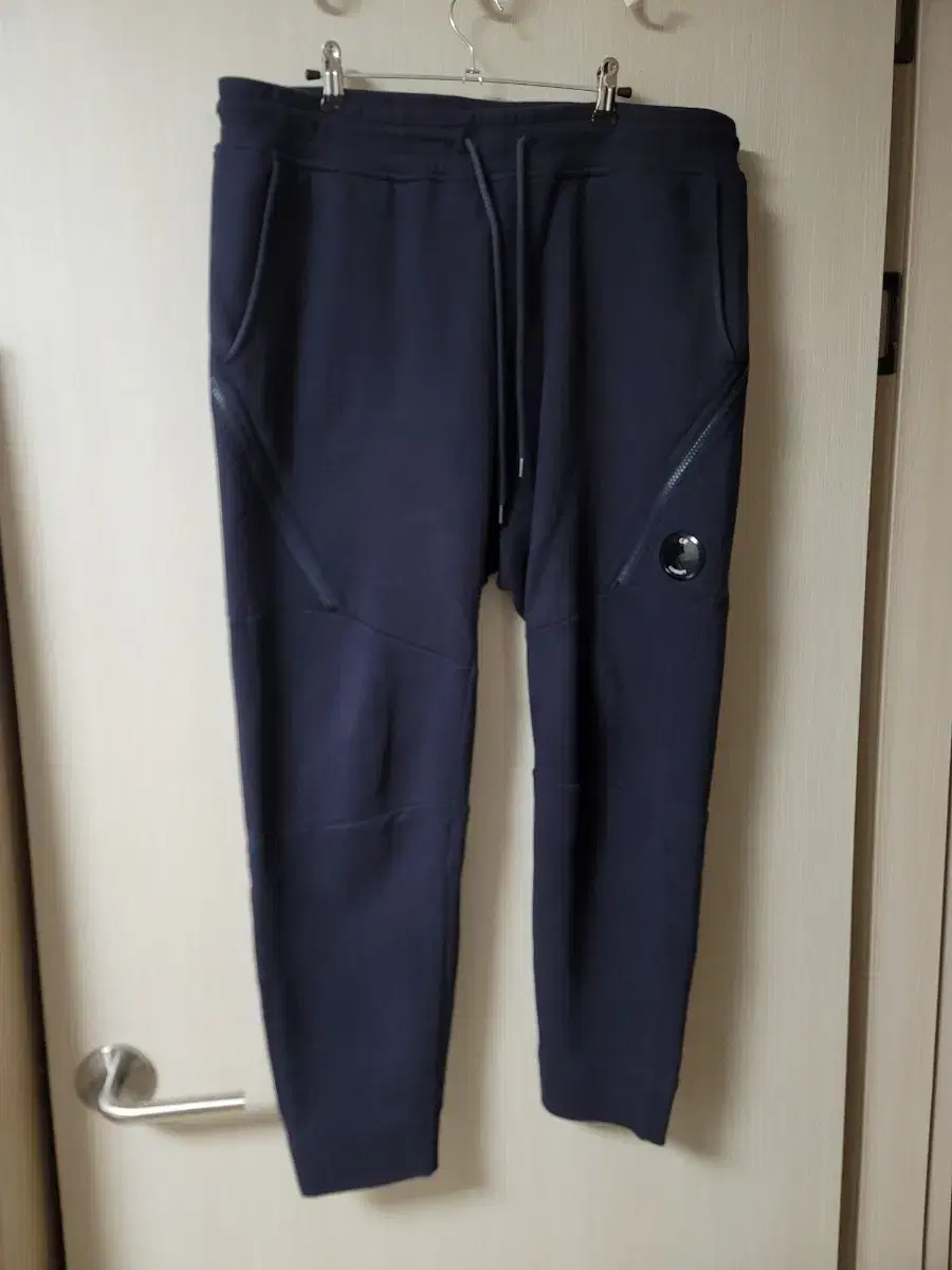 (Genuine) C.P. Company Men's Ren Jogger Pants L