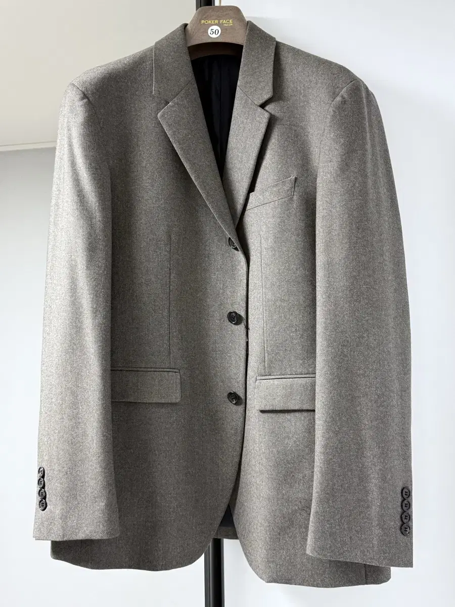 Poker Face 3-Roll 2-Button Blazer / Gray / 50