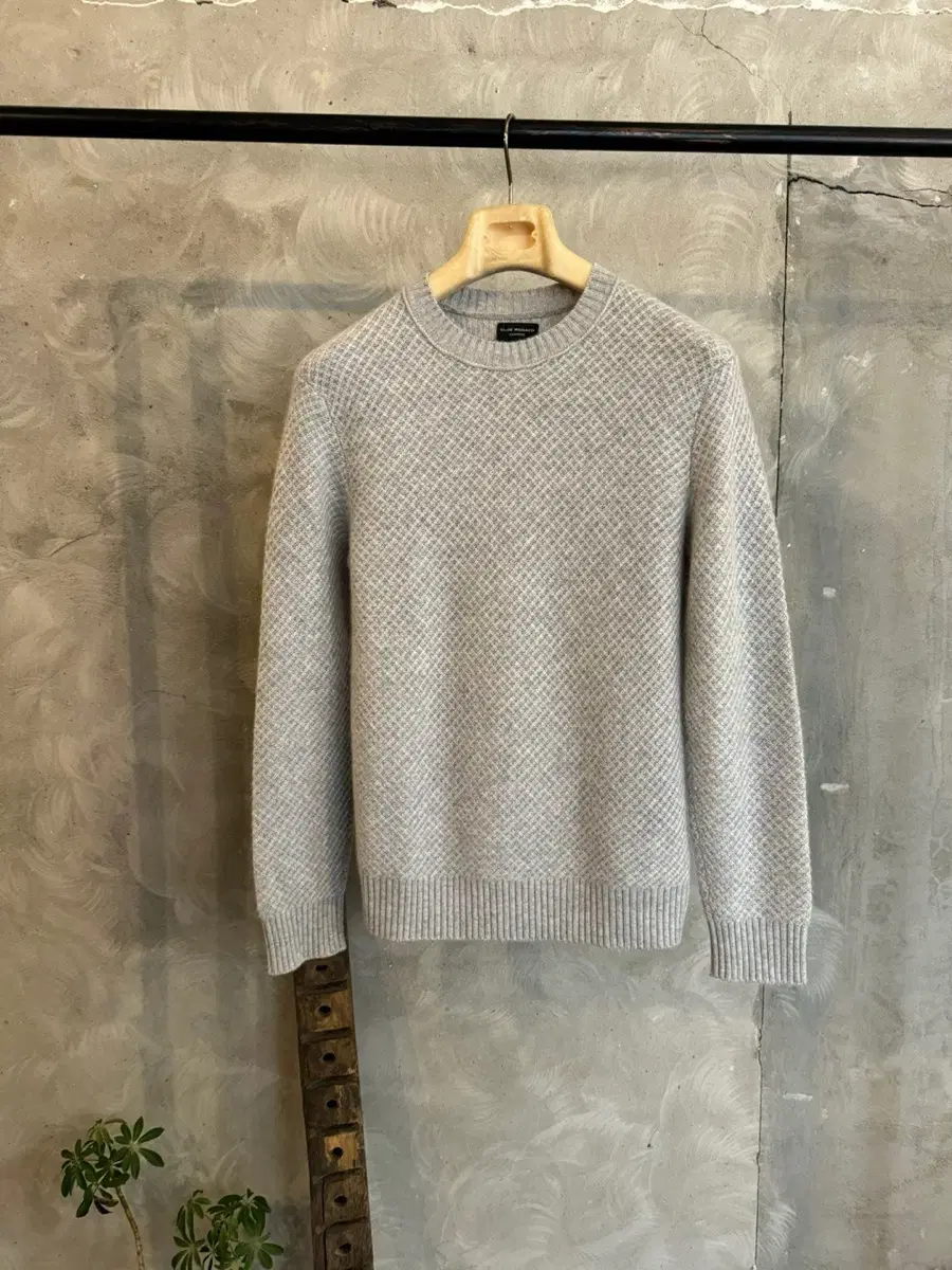 Club Monaco Knit Men100