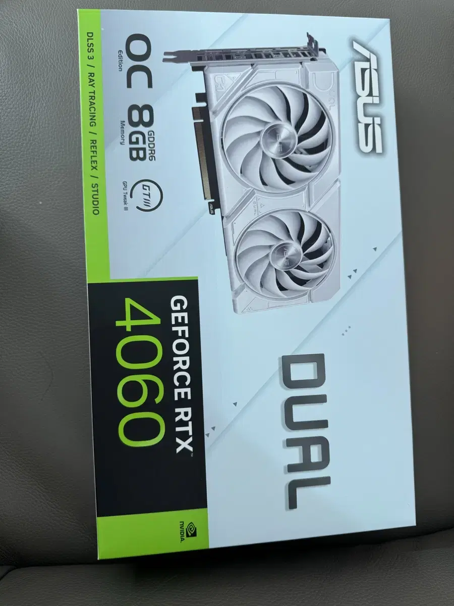 미개봉 Rtx 4060 화이트 팝니다