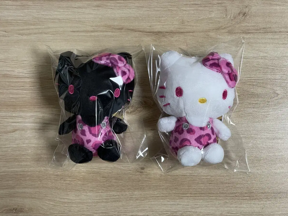 Hello Kitty Hopey Series Y2K Leopard Mascot Black Pink Sanrio Doll