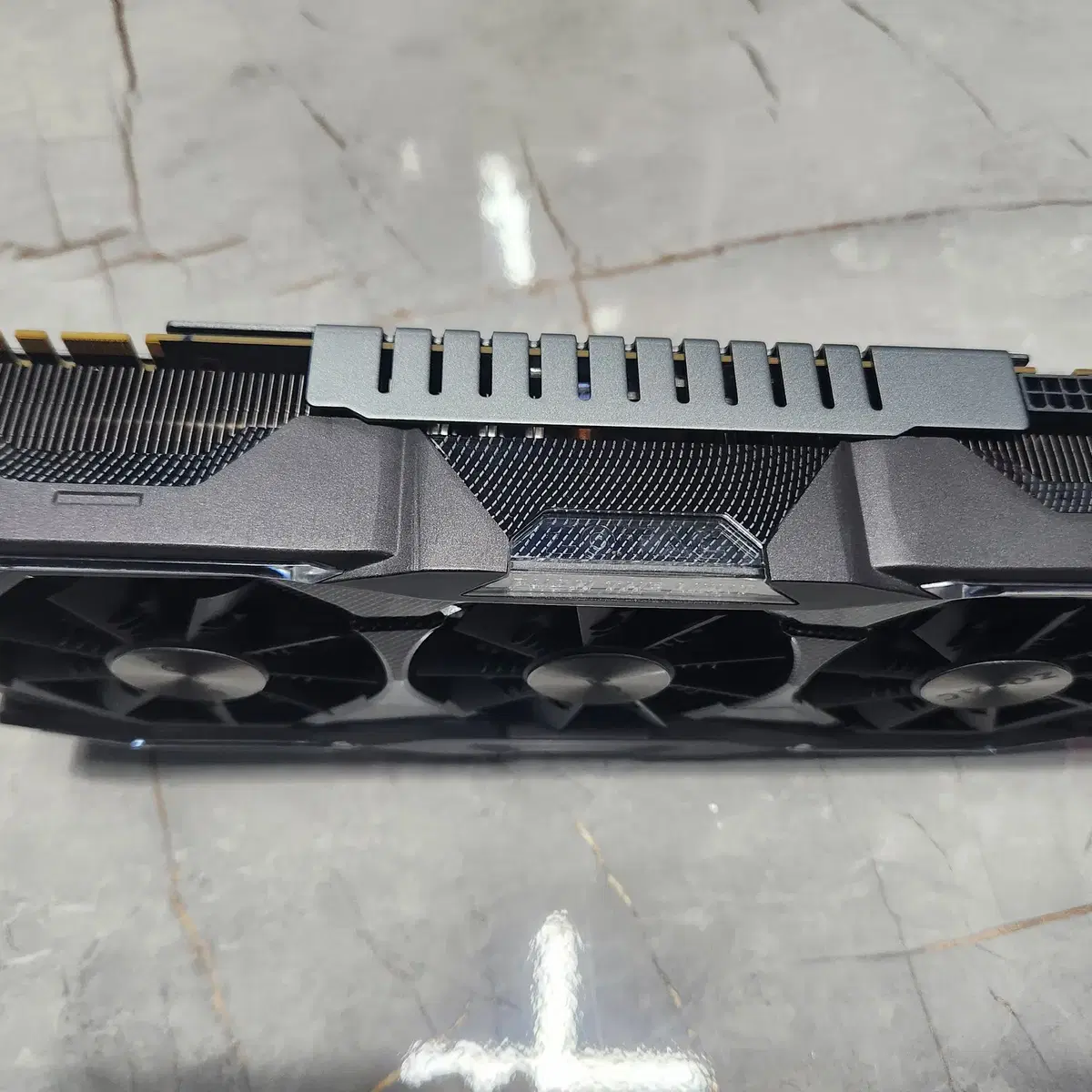 ZOTAC GTX1070 AMP EXTREME 판매합니다.