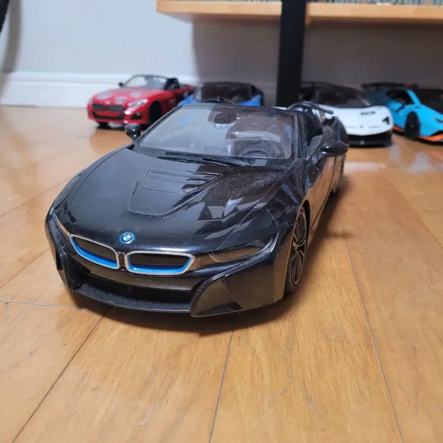 라스타 1:12 BMW i8