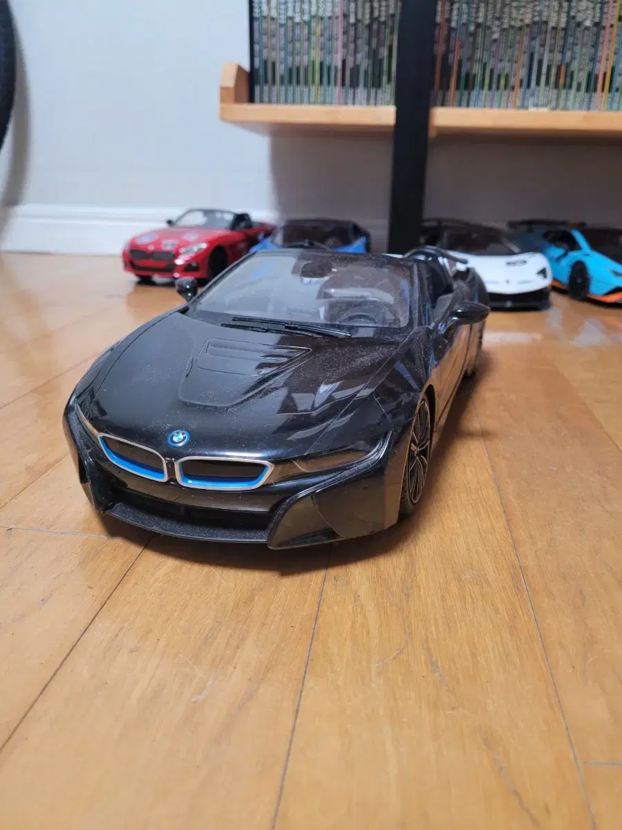 Rasta 1:12 BMW i8