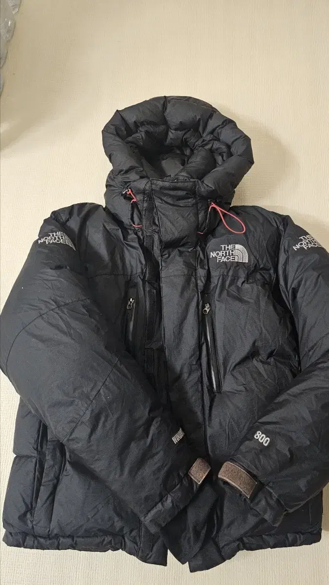 The North Face Himalayan Black Large Padding 95-Slim100