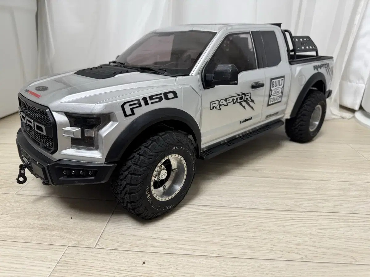 TractionHarvey F150 1:8 RC car for sale