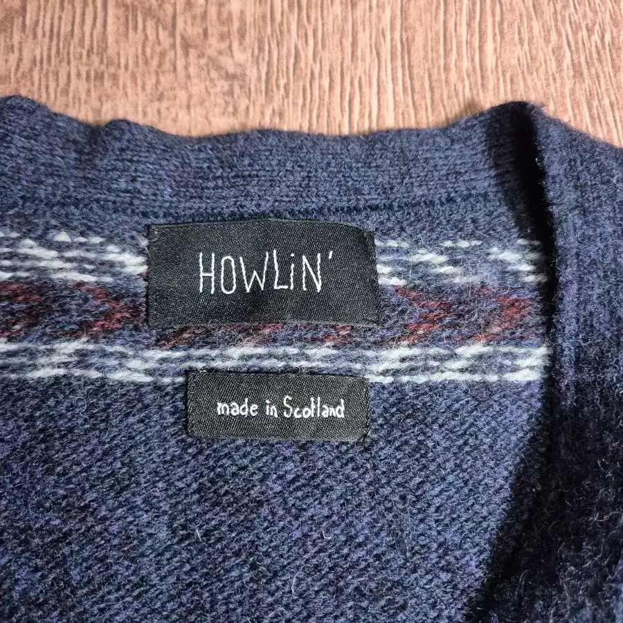 howlin 하울린 쉐기독 니트 가디건 Scotland made