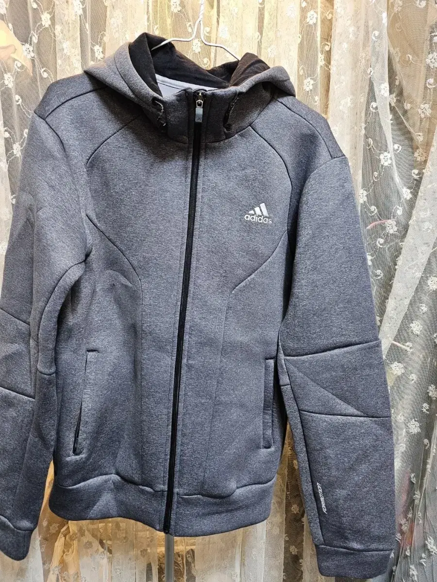 adidas Chuu Training Set