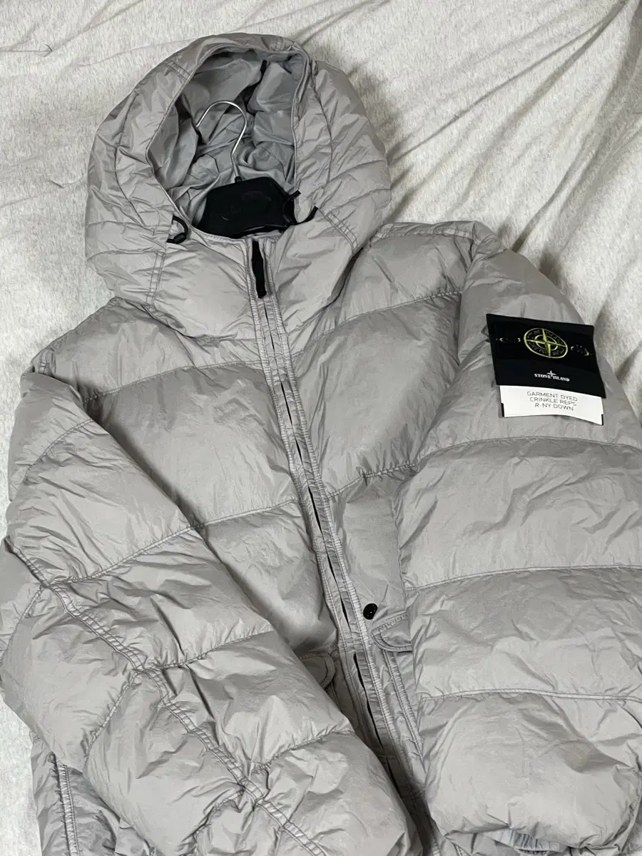 [XXL] 24FW Stone Island Crinklapse Hooded Padded Pearl Gray