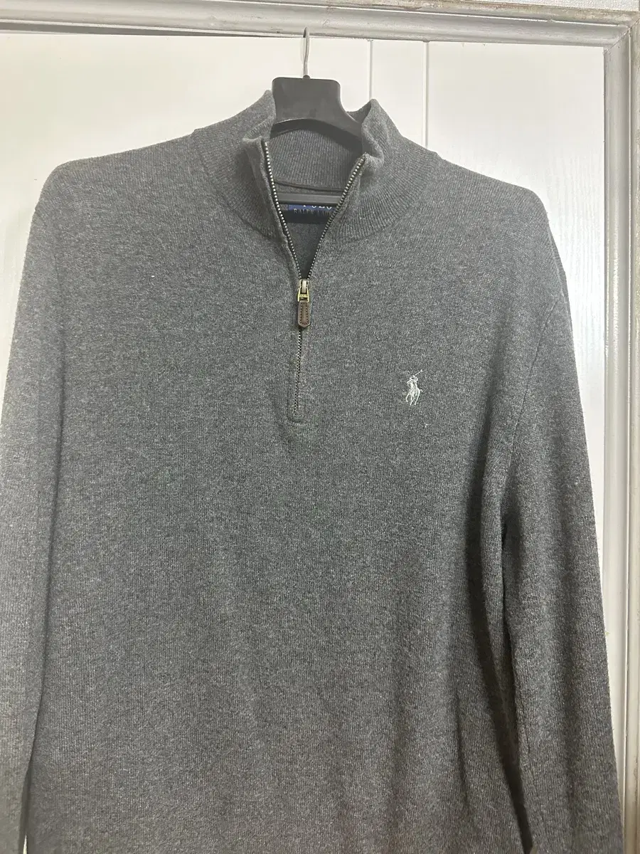 Polo vahn zip-up knit size M (about L in real life) 39,000 won