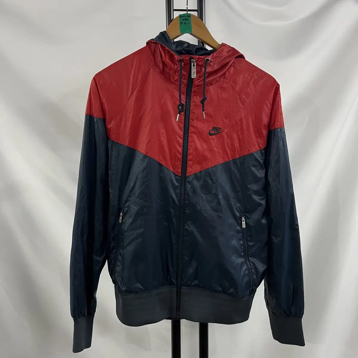 [Genuine/M] Nike Windrunner Navy Red Windbreaker