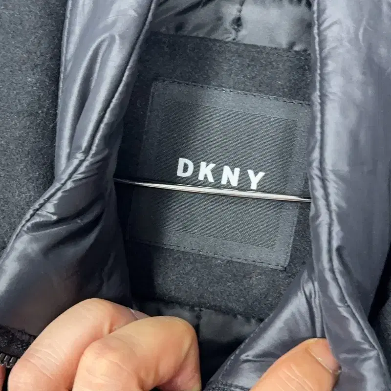 [새상품]DKNY 점퍼 내피 블랙 캐주얼 클래식 남성 점퍼 코트 M