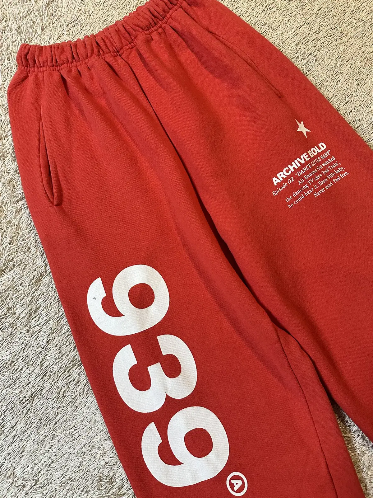 [L] ARCHIVE BOLD ARCHIVE BOLD 939 LOGO Sweatpants Red