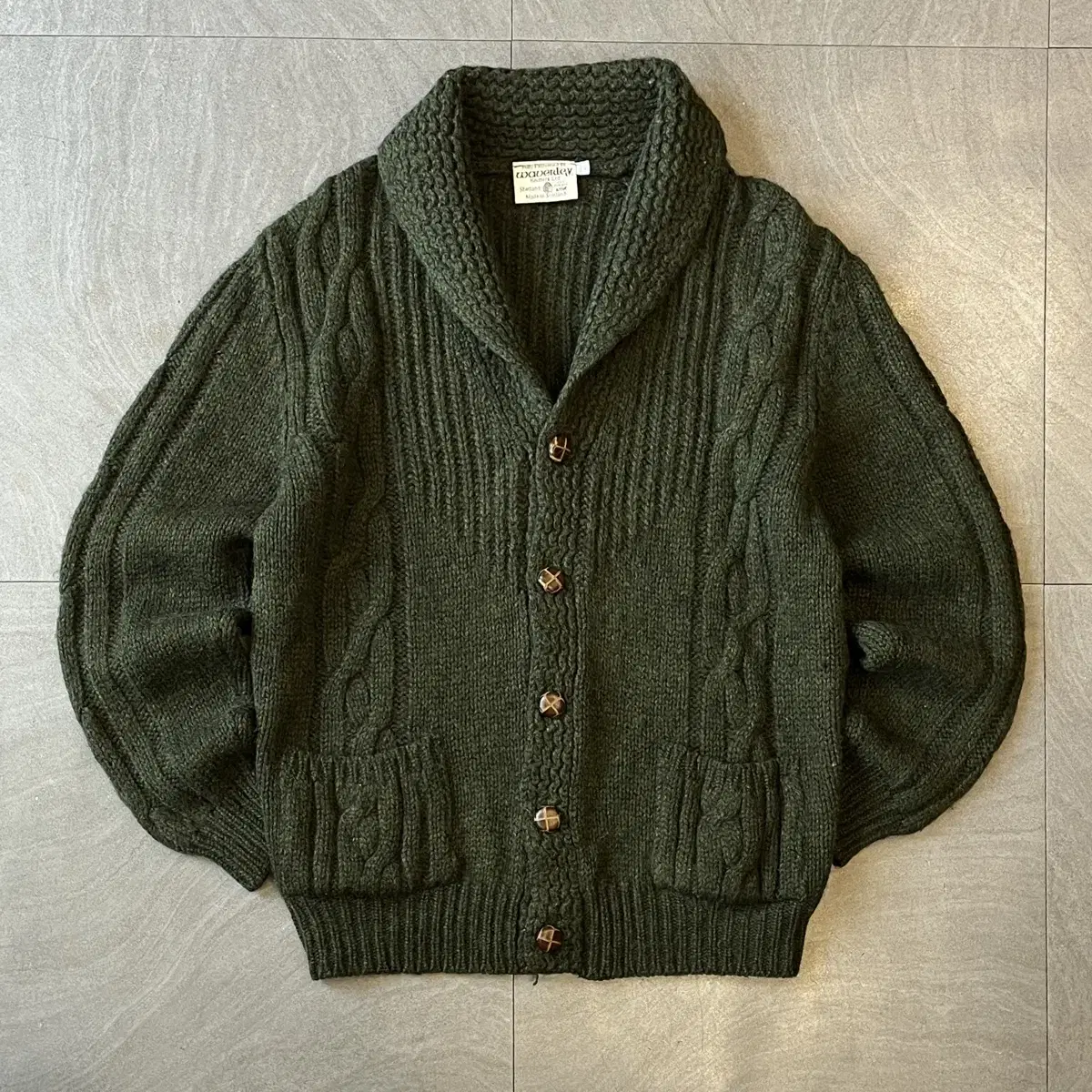 90s Scottish-made khaki shawl kara wool cardigan