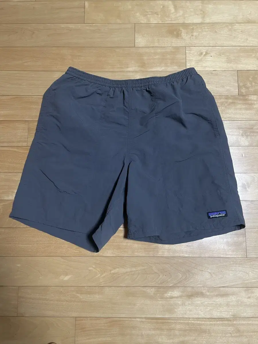 급매) Patagonia Baggies 7" M Cheap Farm 5만원