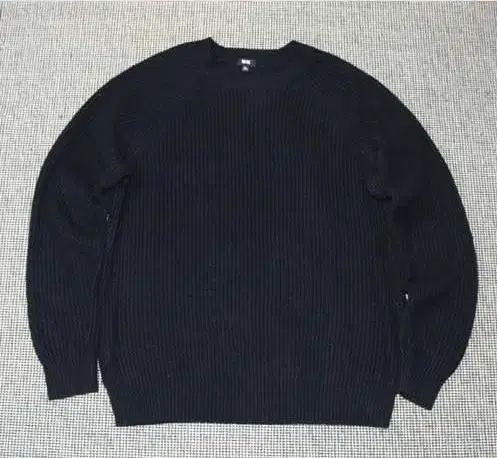 Uniqlo Black Knit 110