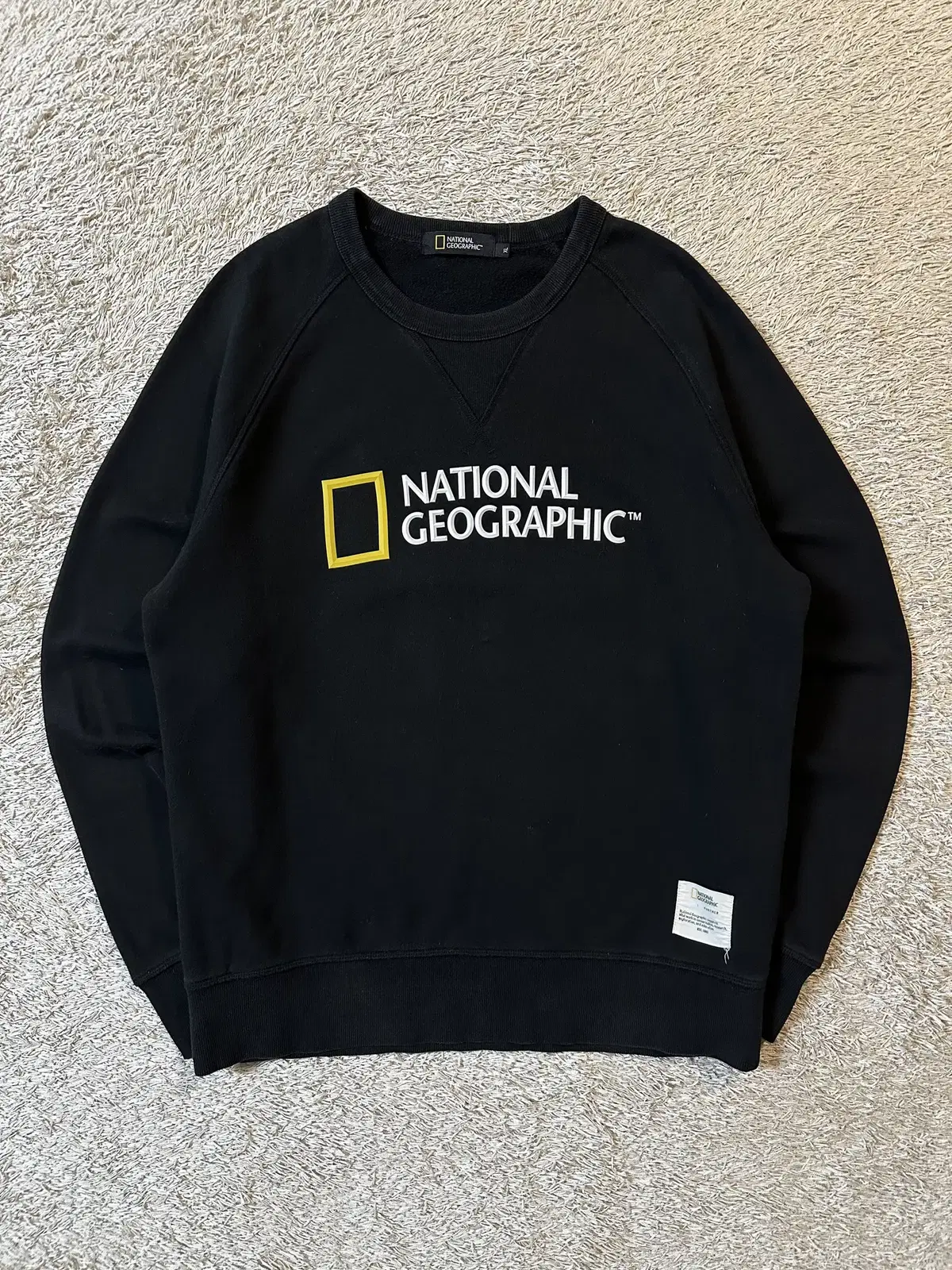 [XL] National Geographic Arayan Yakima Logo Raglan Sweatshirt Black